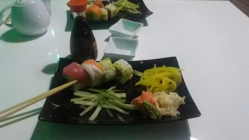 Avocado Fit Restaurant & Sushi