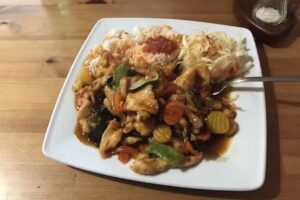 Chinol-bar orientalny