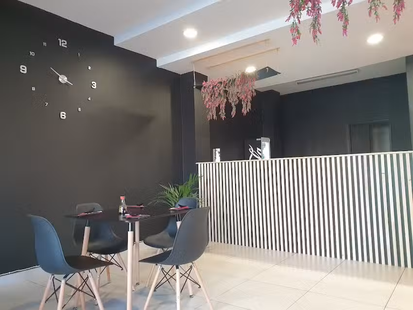 Daruma Sushi Knur&oacute;w