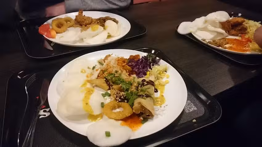 Express Oriental Pasaż Grunwaldzki