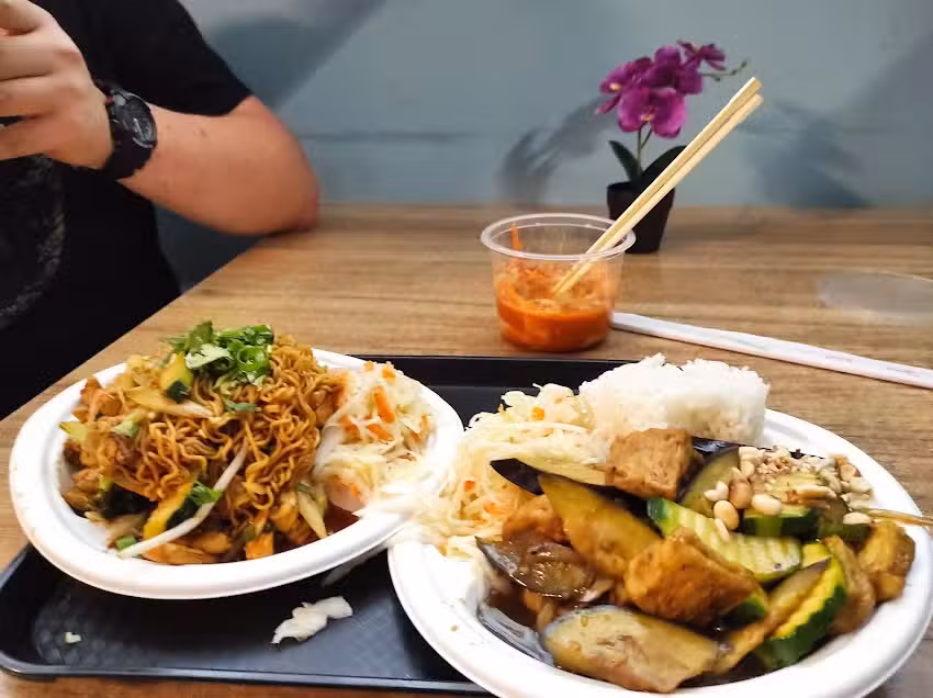 Huong Bistro Bar orientalny Kuchnia azjatycka