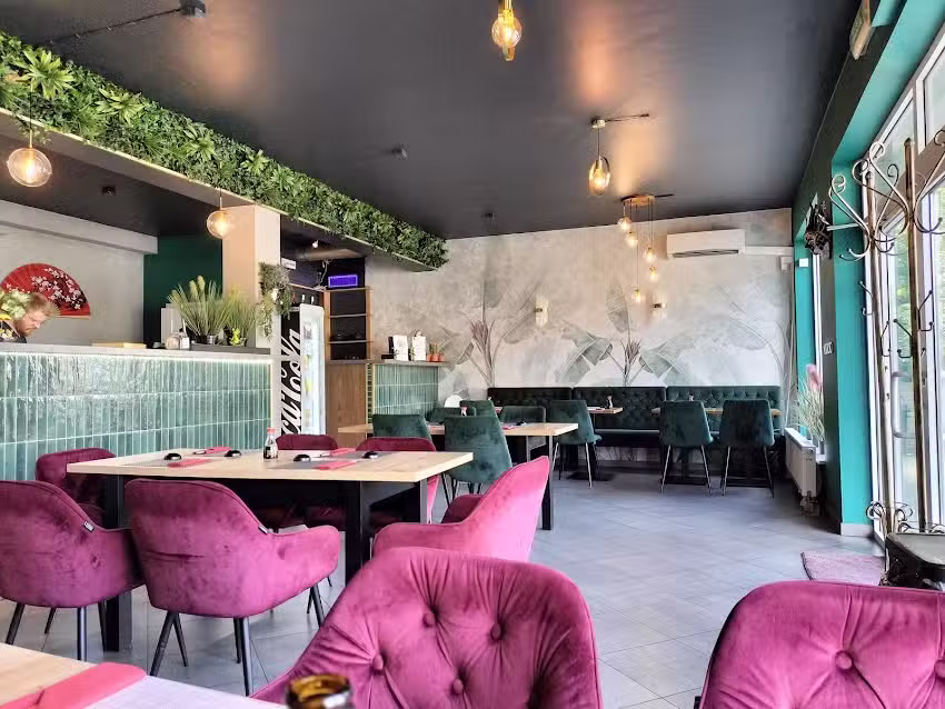 KAMAI Sushi August&oacute;w