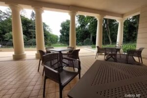 Motylarnia Cafe & Sushi Pałacowa Kawiarnia