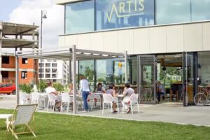 NAMA sushi bar & lounge