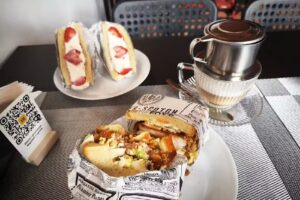 Plotki i Fotki – art/bistro/cafe