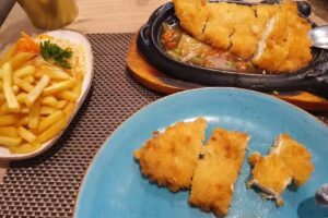 Restauracja A Dong | Węgrzce