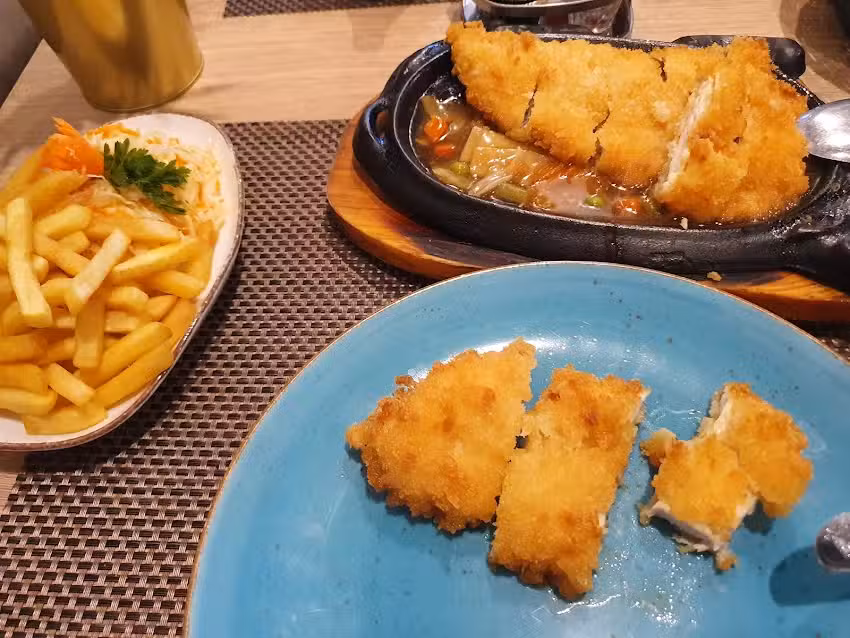 Restauracja A Dong | Węgrzce