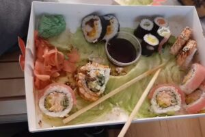 Sushi:Sushi Cafe